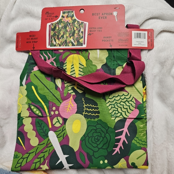 Blue Q Vegetable Greens Vegetarian Vegan Funny Themed Apron - Picture 5 of 11